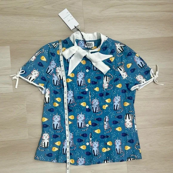 Unique Vintage Unicorn Cat & Fish Print Caticorns Chita Blouse & Bow Tie NWT L - Picture 7 of 10